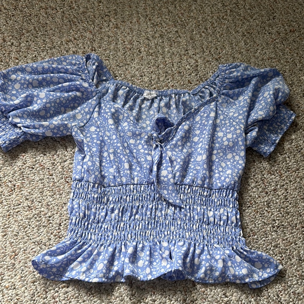 Blue Floral Women's Top size m